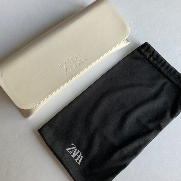 🧚 2/$15 Zara Sunglasses Case & Microfibre Pouch (with Bonus Sunglasses) - Picture 1 of 7